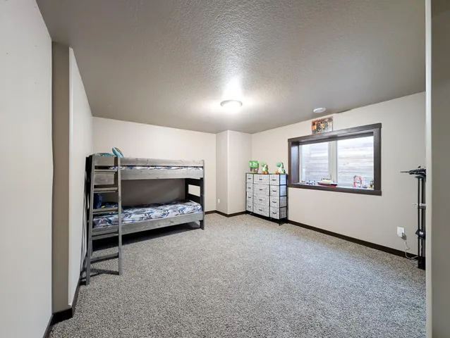 $649,900 | 6810 24th Street South, Fargo, ND 58104