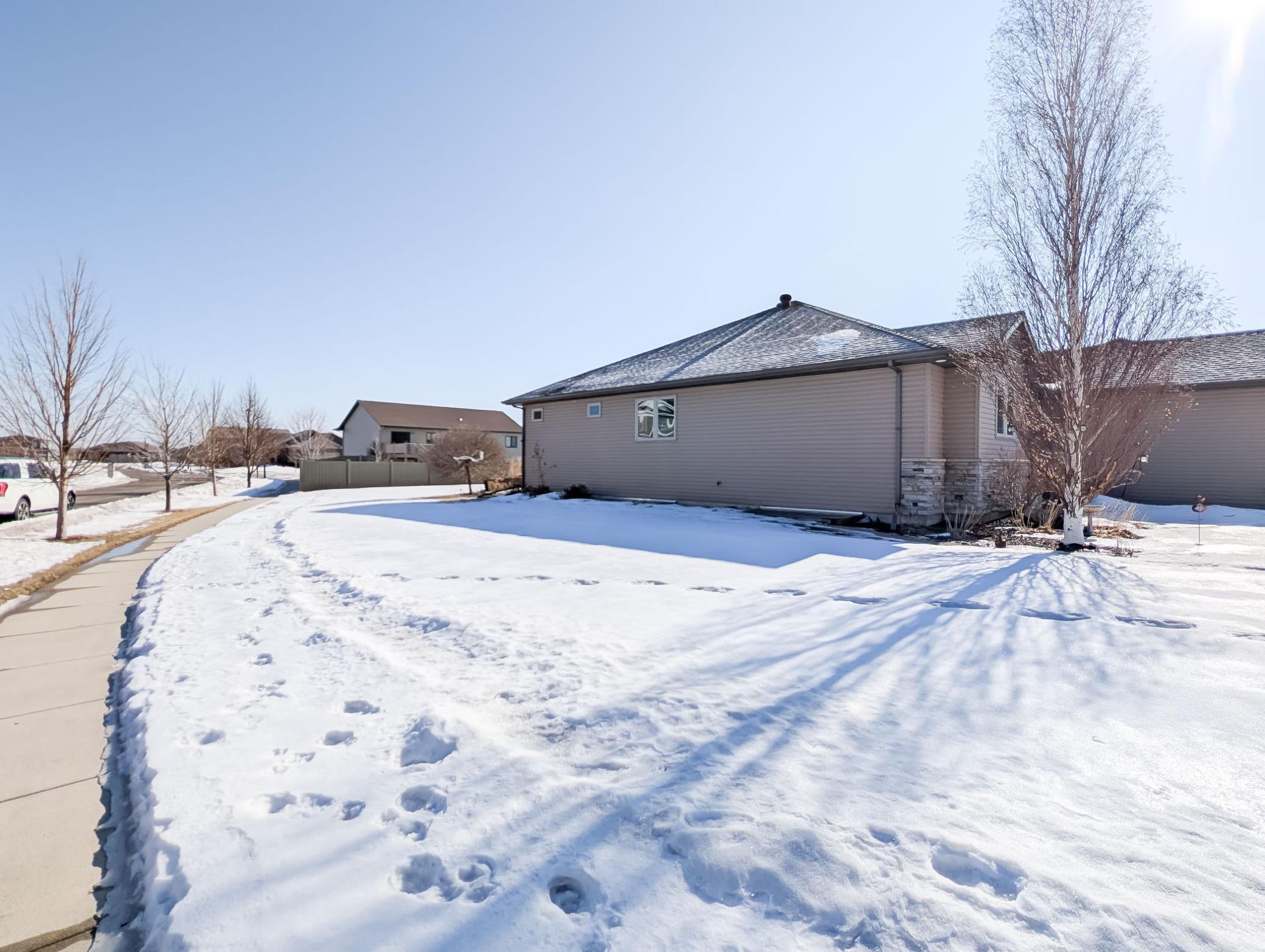 6810 24th Street South Fargo, ND 58104 - Photo 8 of 64