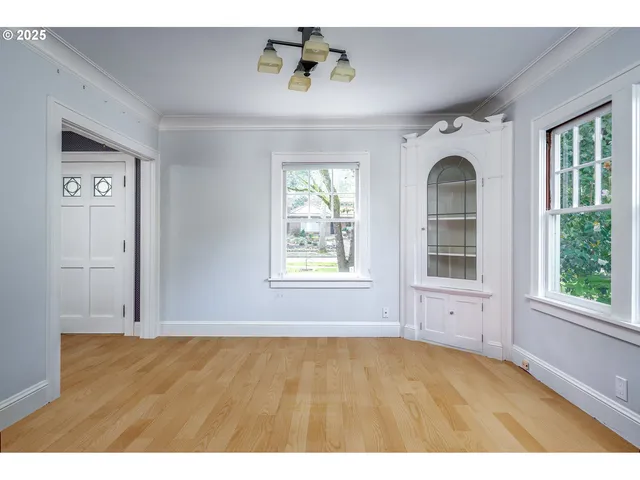 $905,000 | 1856 Southeast St Andrews Drive, Portland, OR 97202