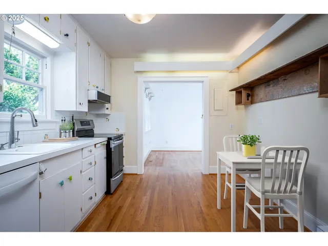 $905,000 | 1856 Southeast St Andrews Drive, Portland, OR 97202