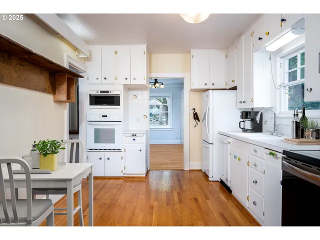 $905,000 | 1856 Southeast St Andrews Drive, Portland, OR 97202