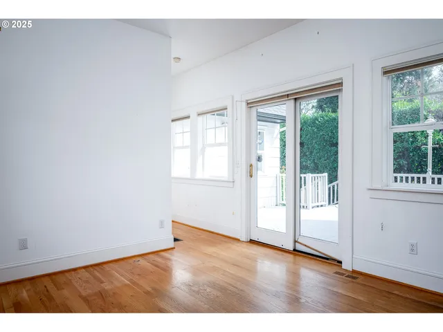 $905,000 | 1856 Southeast St Andrews Drive, Portland, OR 97202