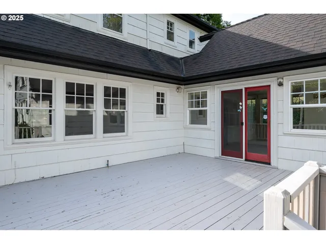 $905,000 | 1856 Southeast St Andrews Drive, Portland, OR 97202