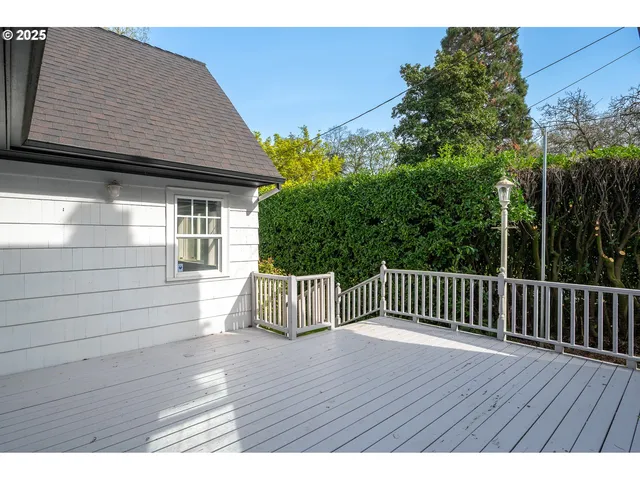 $905,000 | 1856 Southeast St Andrews Drive, Portland, OR 97202