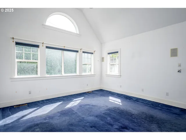 $905,000 | 1856 Southeast St Andrews Drive, Portland, OR 97202