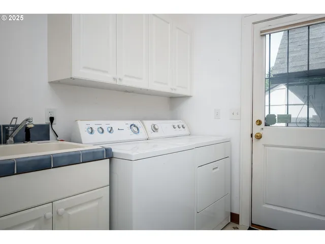 $905,000 | 1856 Southeast St Andrews Drive, Portland, OR 97202