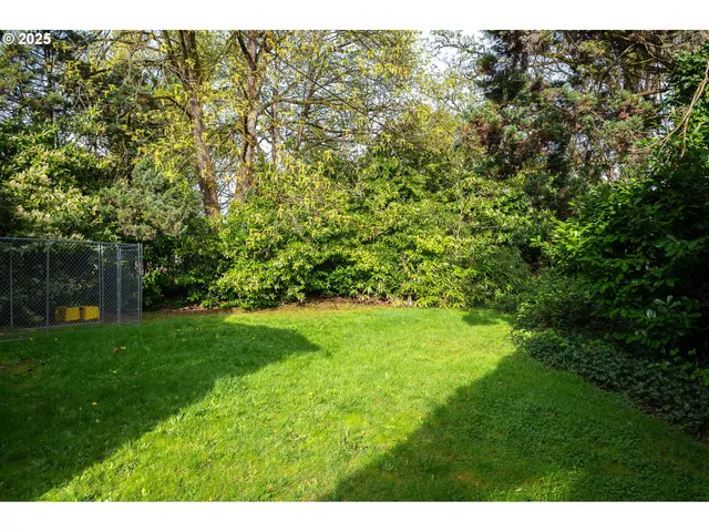 $905,000 | 1856 Southeast St Andrews Drive, Portland, OR 97202