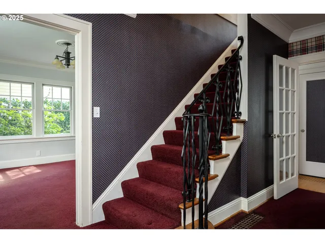 $905,000 | 1856 Southeast St Andrews Drive, Portland, OR 97202