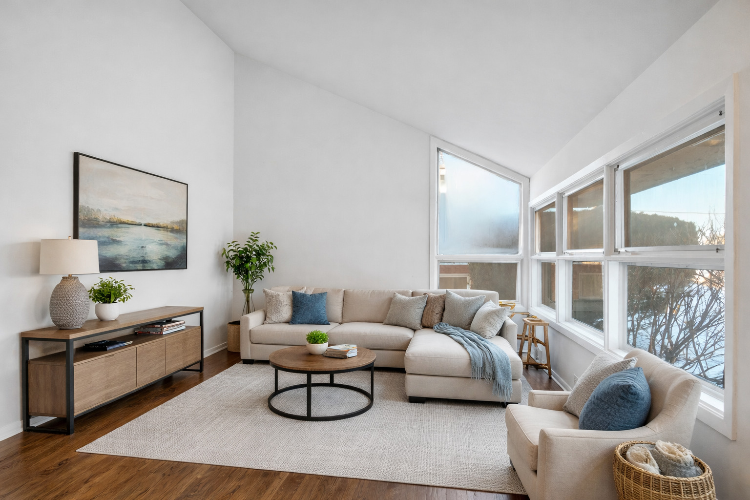 7541 Lyons Street Morton Grove, IL 60053 - Photo 3 of 25