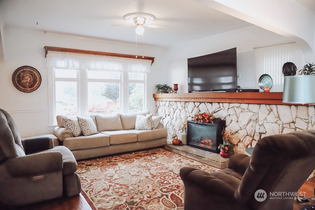 758 Fowler Street Raymond, WA 98577 - Photo 6 of 25 Gallery Image 6