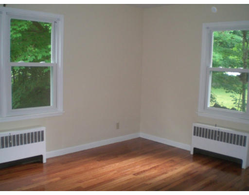 37 Wellington Road Templeton, MA 01468 - Photo 16 of 18