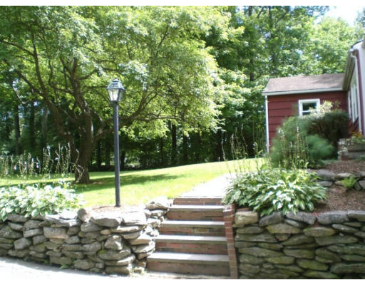 37 Wellington Road Templeton, MA 01468 - Photo 3 of 18