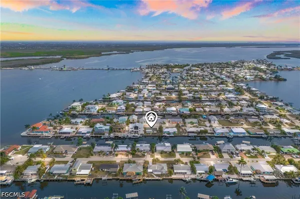 $464,900 | 2742 Bruce Street, Matlacha, FL 33993