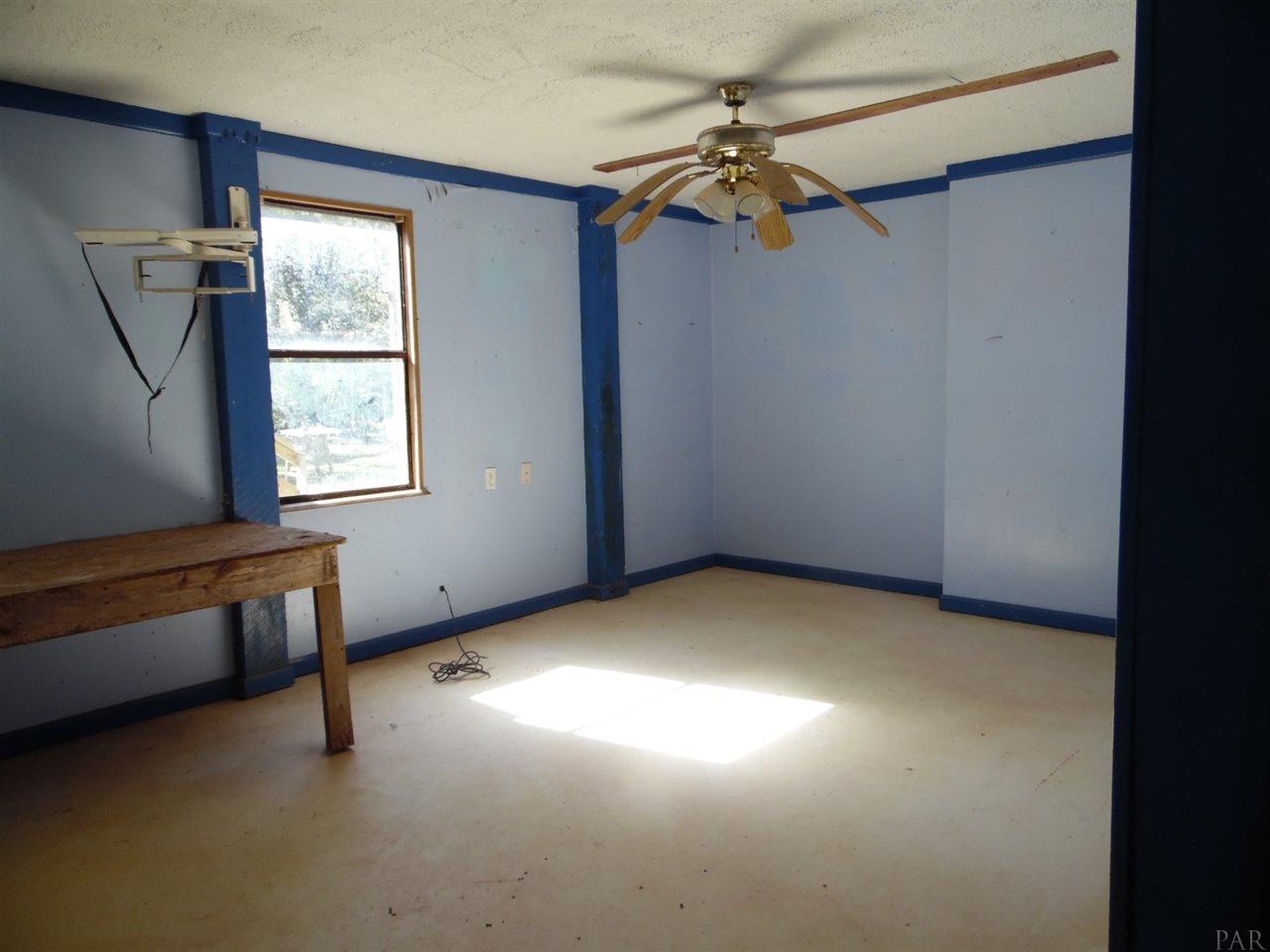 1840 Collinsworth Road Milton, FL 32583 - Photo 12 of 14 Gallery Image 12