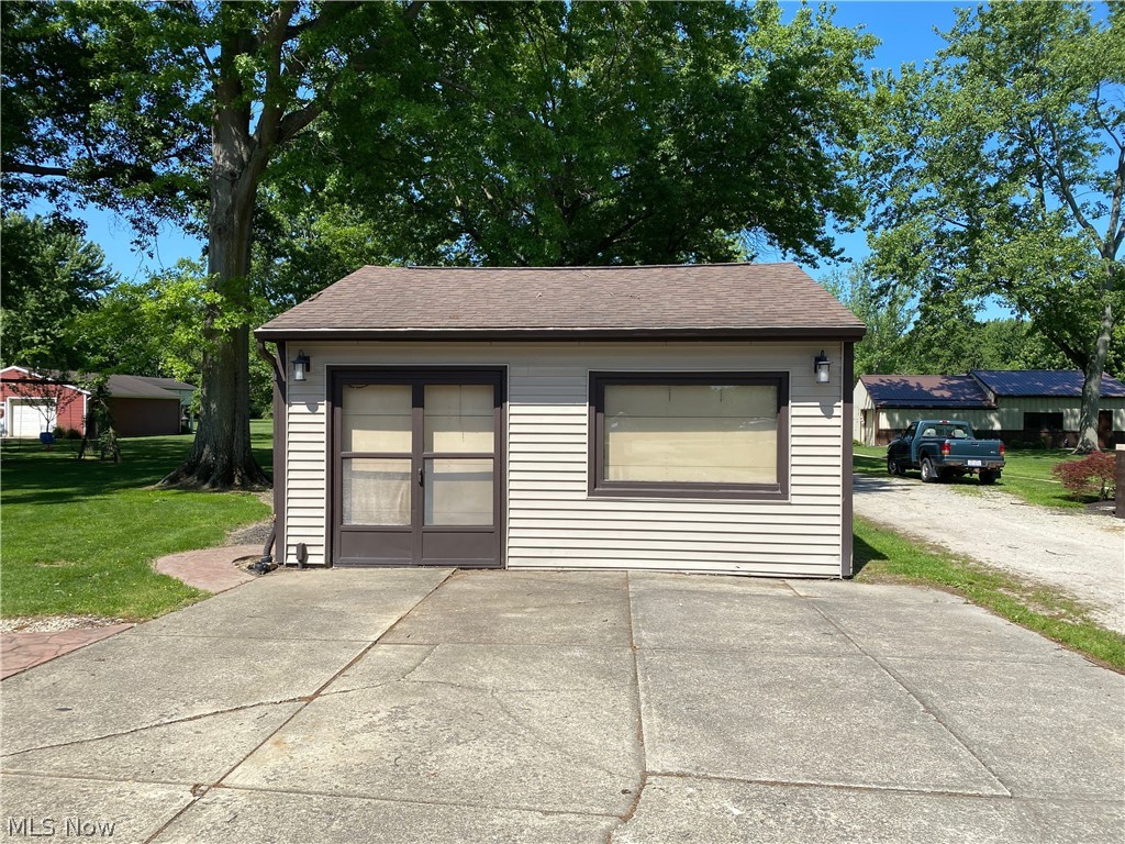 6430 Columbia Road Olmsted Falls, OH 44138 - Photo 20 of 40