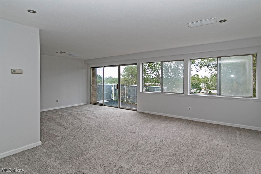 6640 Pearl Road, Unit 504 Cleveland, OH 44130 - Photo 2 of 8