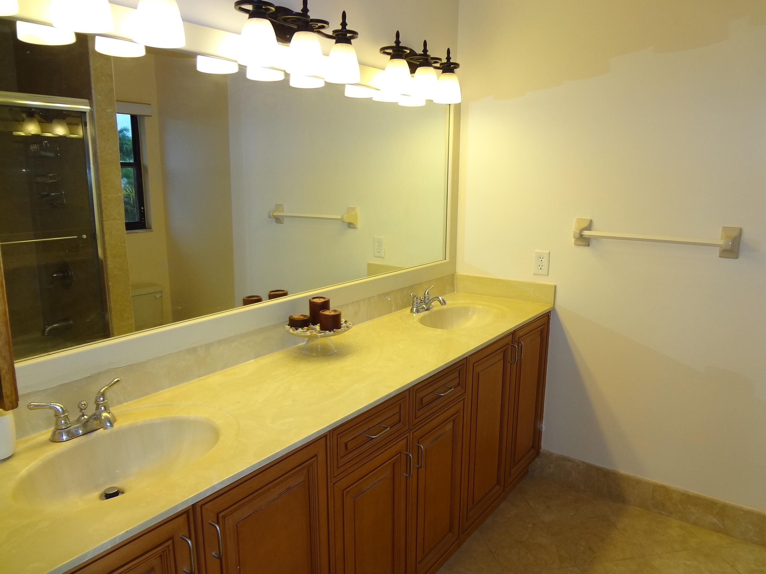 22442 Sea Bass Drive Boca Raton, FL 33428 - Photo 13 of 18 MASTERBATH