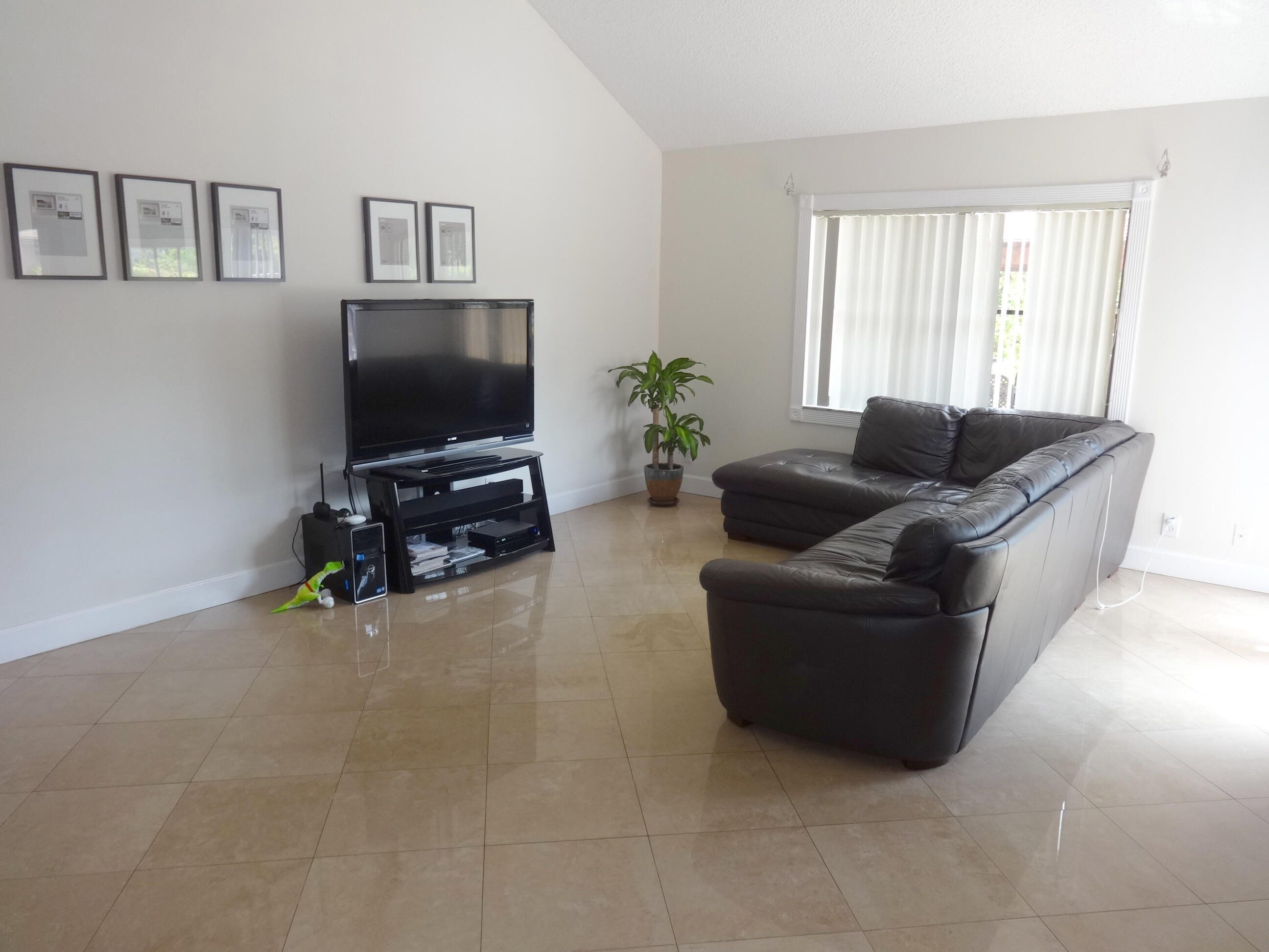 22442 Sea Bass Drive Boca Raton, FL 33428 - Photo 7 of 18 familyroom (2)
