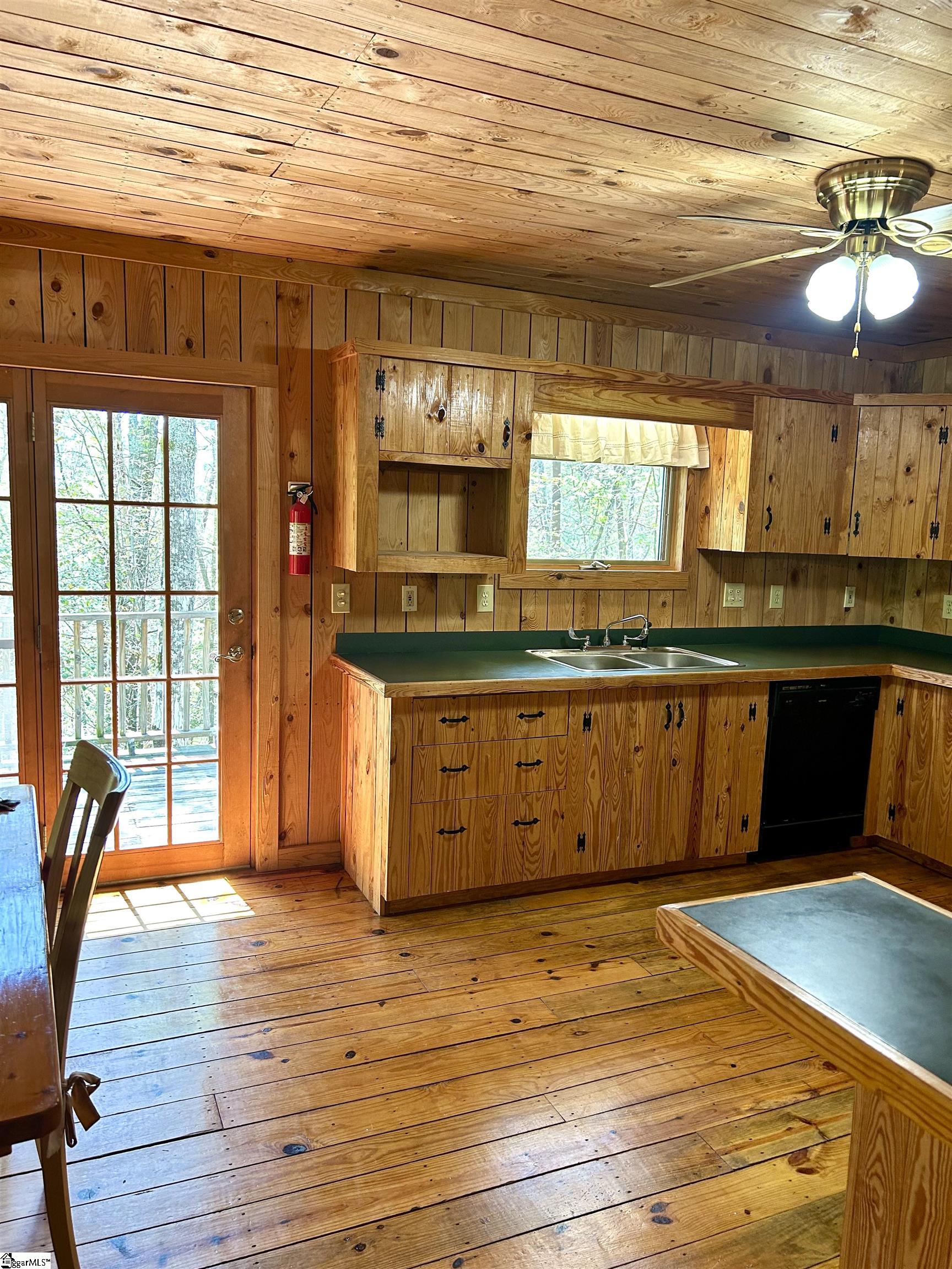 107 Brendart Hill Road Sunset, SC 29685 - Photo 10 of 41