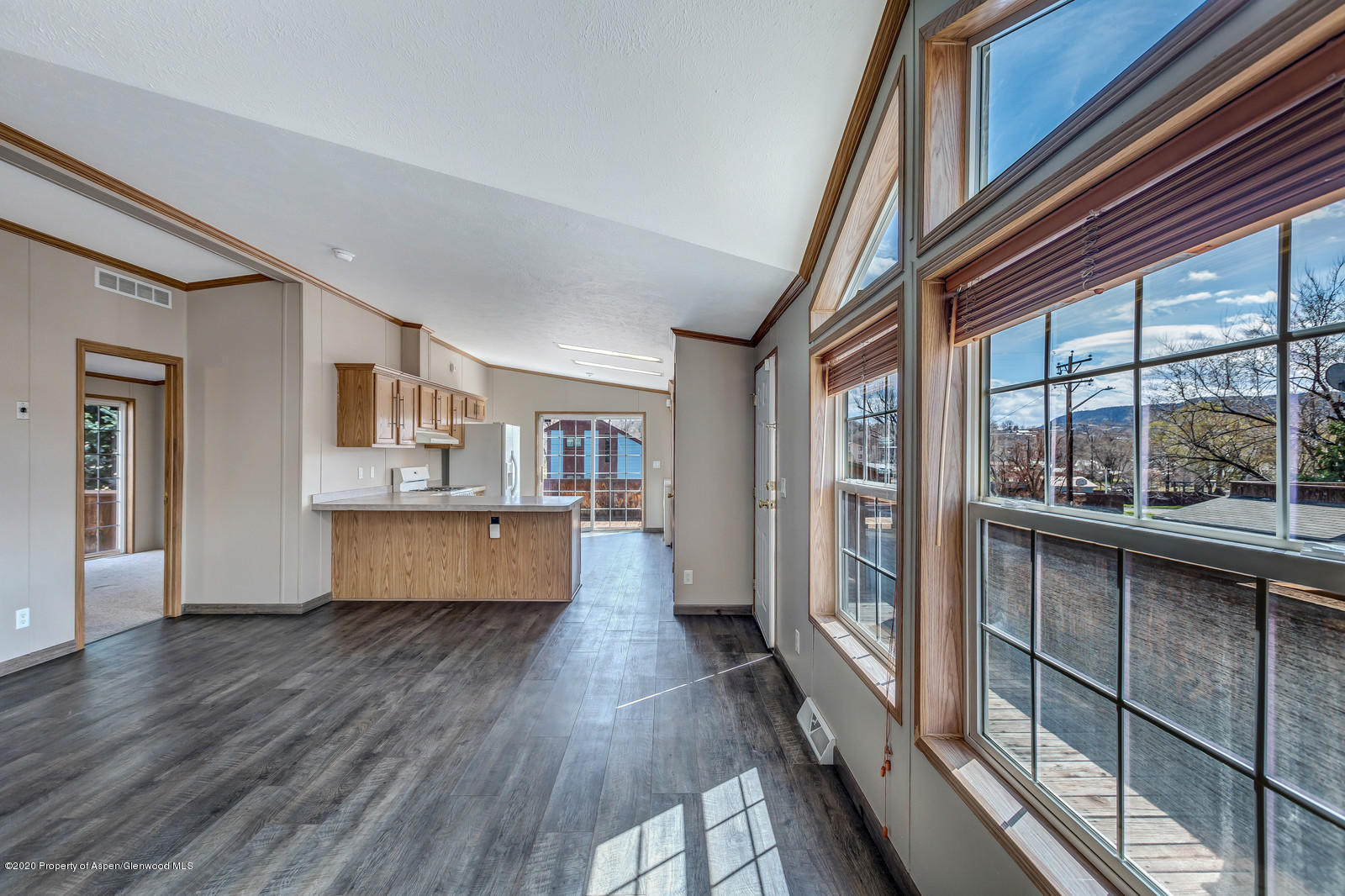 557 Park Avenue Rifle, CO 81650 - Photo 3 of 29 06_557_Park_Avenue_Rifle_81650006_mls