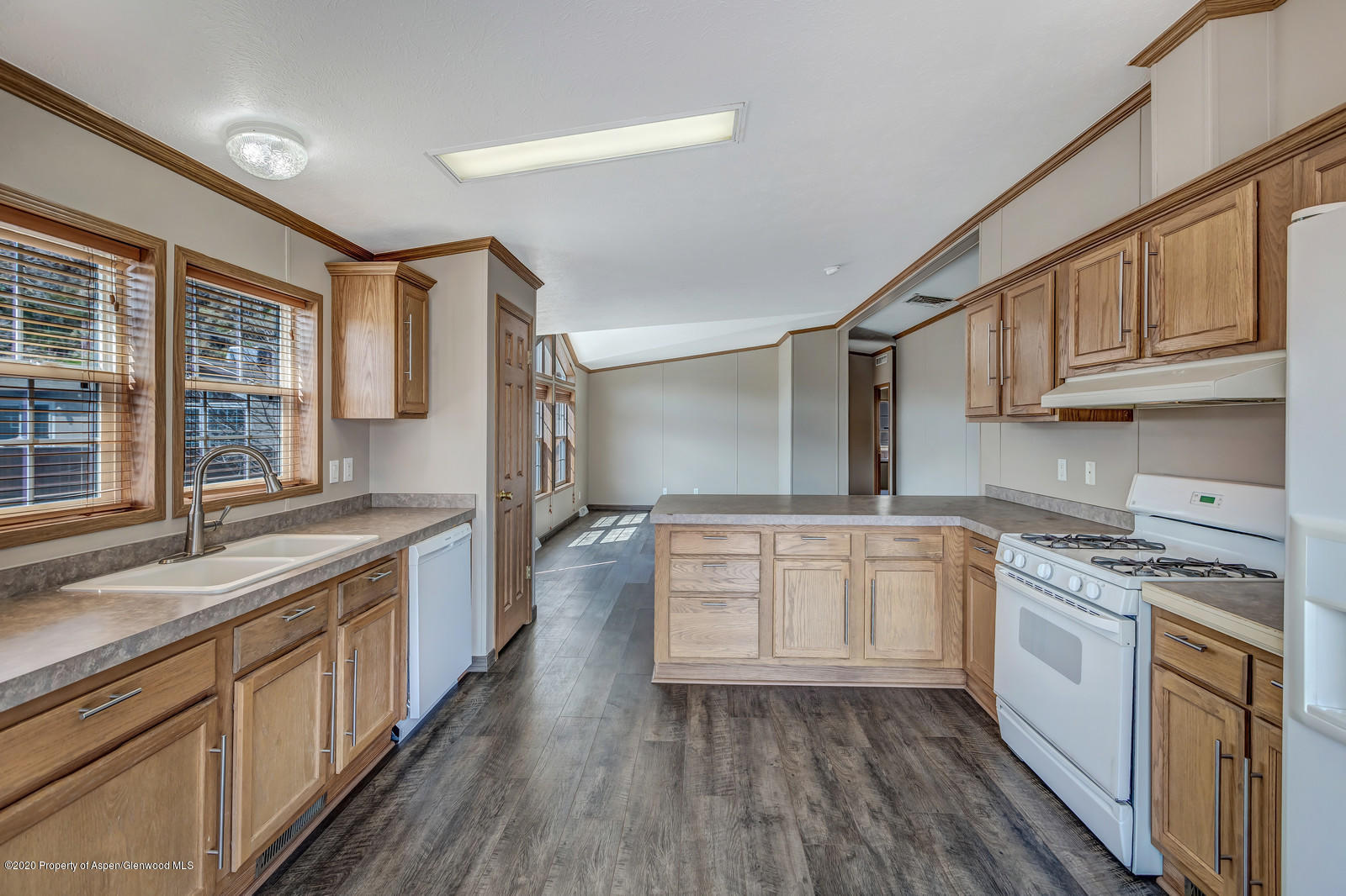 557 Park Avenue Rifle, CO 81650 - Photo 4 of 29 07_557_Park_Avenue_Rifle_81650007_mls