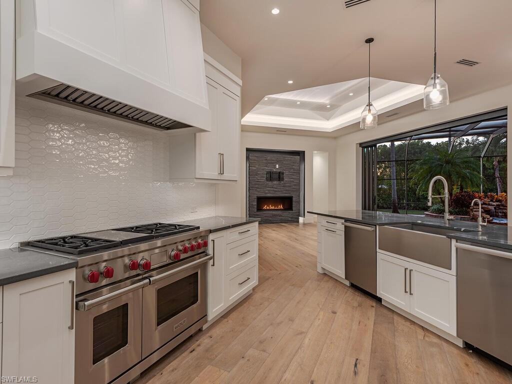 9099 The Lane Naples, FL 34109 - Photo 12 of 24