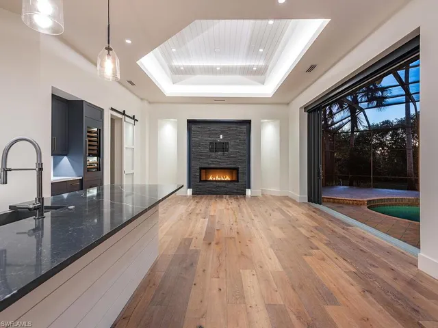 $2,990,000 | 9099 The Lane, Naples, FL 34109