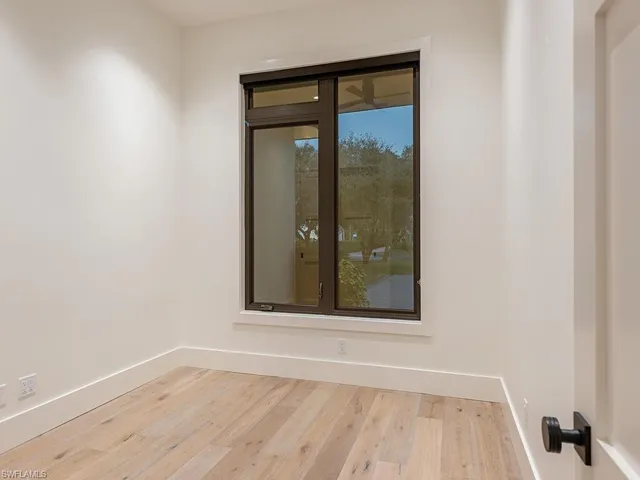 $2,990,000 | 9099 The Lane, Naples, FL 34109