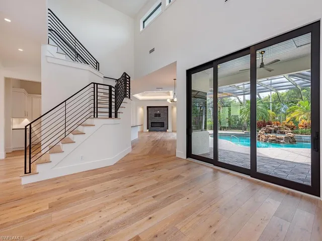 $2,990,000 | 9099 The Lane, Naples, FL 34109