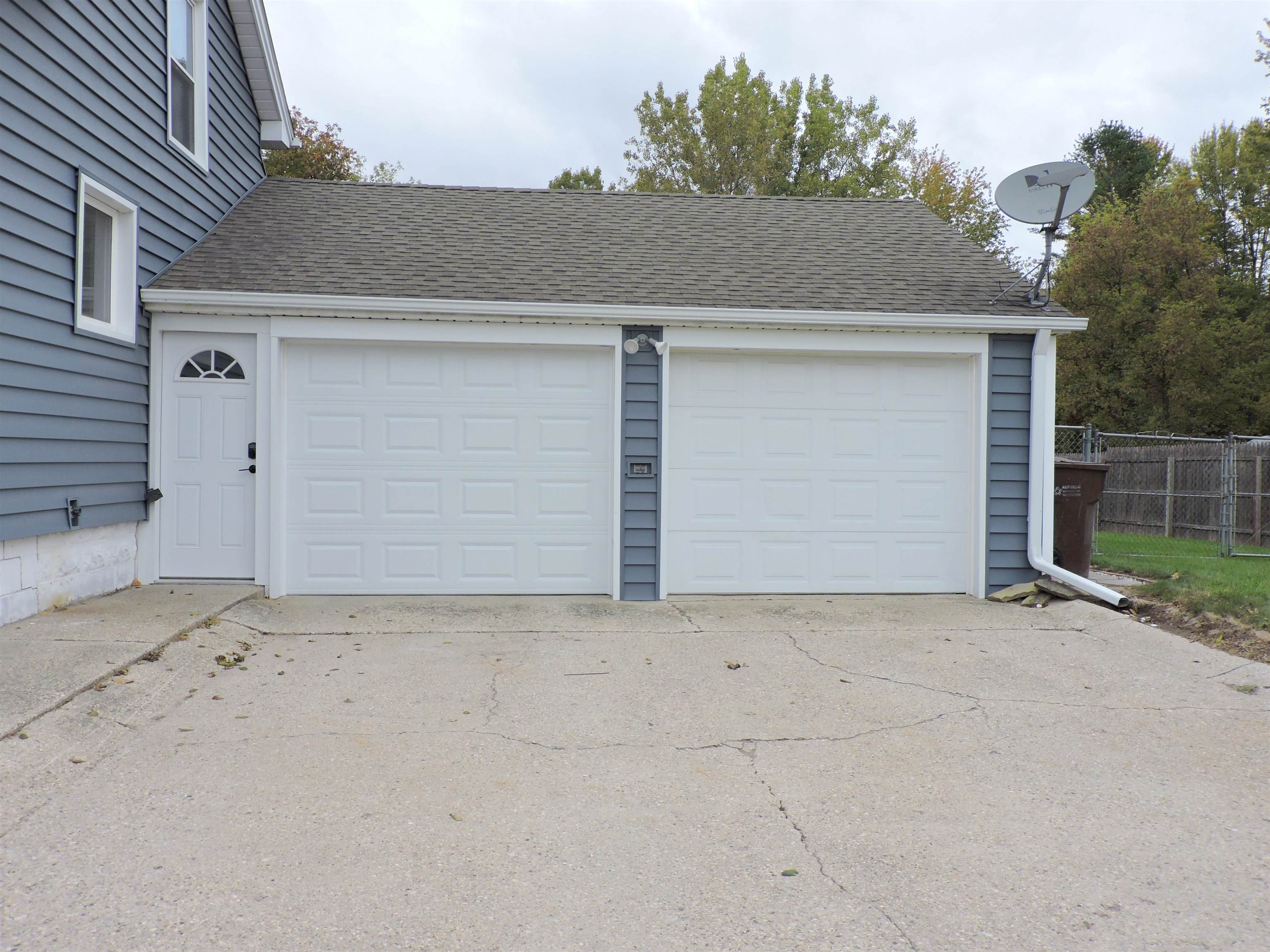 3820 Wheeler Road Standish, MI 48658 - Photo 2 of 42