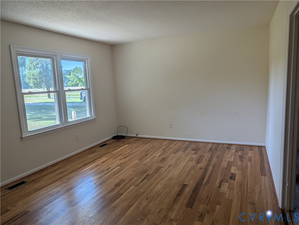 23421 Courthouse Road Dinwiddie, VA 23841 - Photo 4 of 22