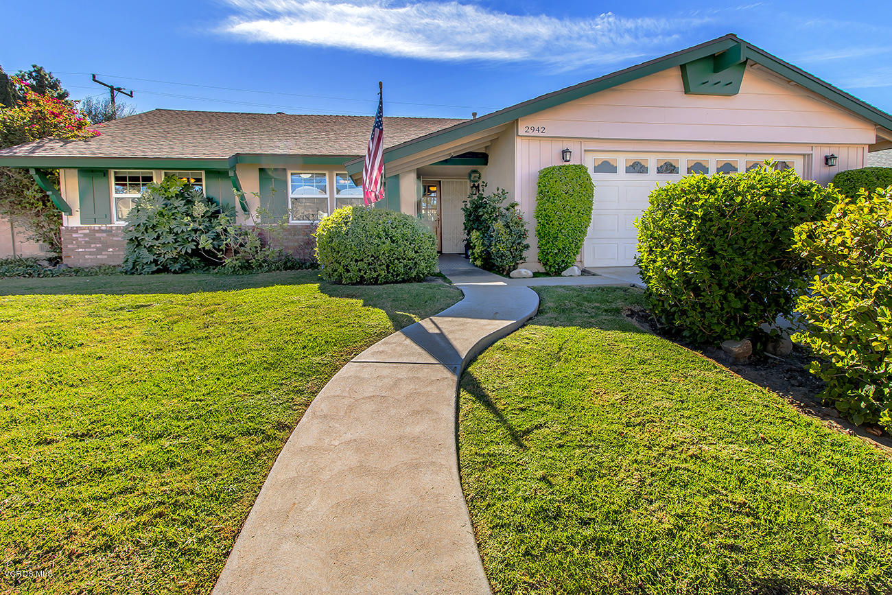 2942 Racine Street Simi Valley, CA 93065 - Photo 5 of 37 a front view of a house with garden