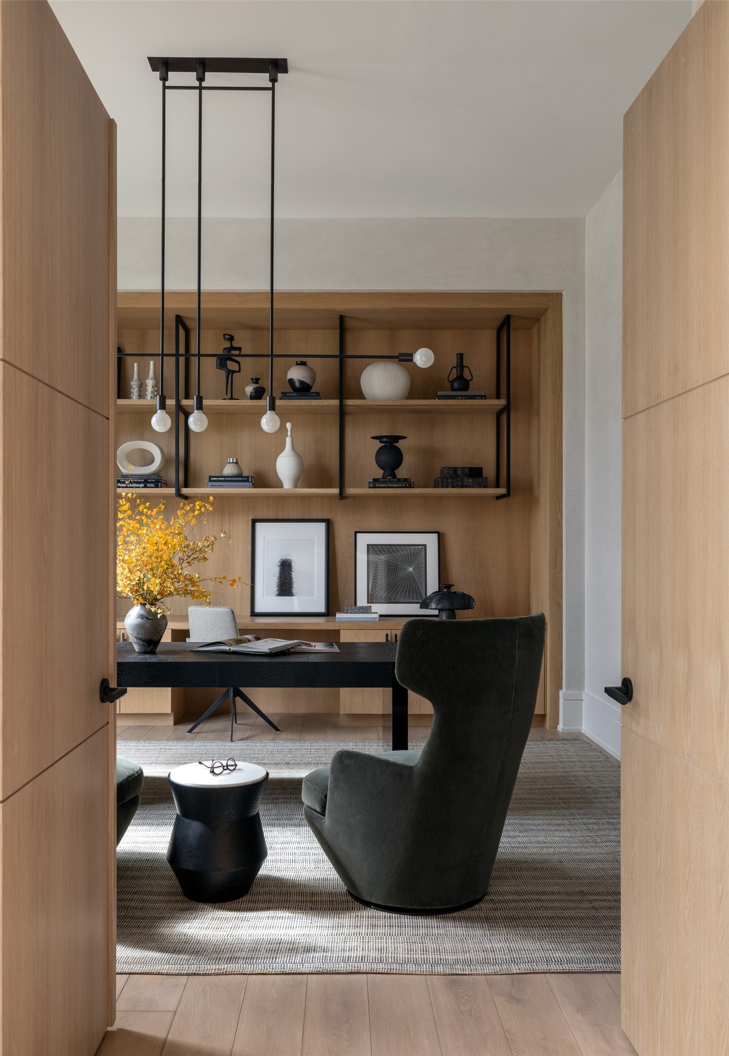 626 Rocky River Road Houston, TX 77056 - Photo 8 of 22 a living room with furniture and window