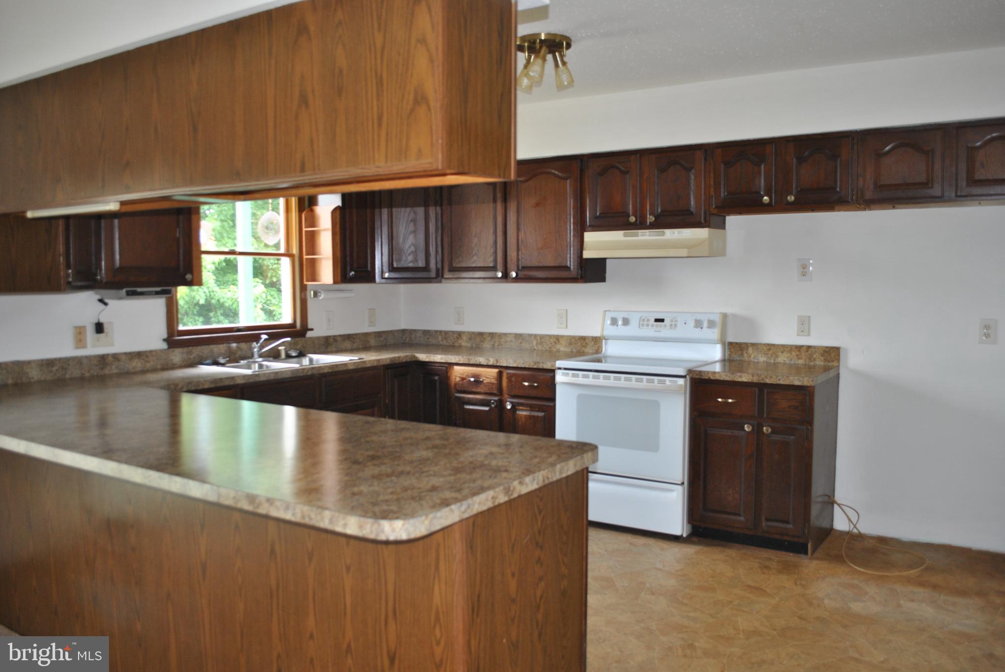 7313 Covingtons Corner Road Bealeton, VA 22712 - Photo 7 of 22 Kitchen