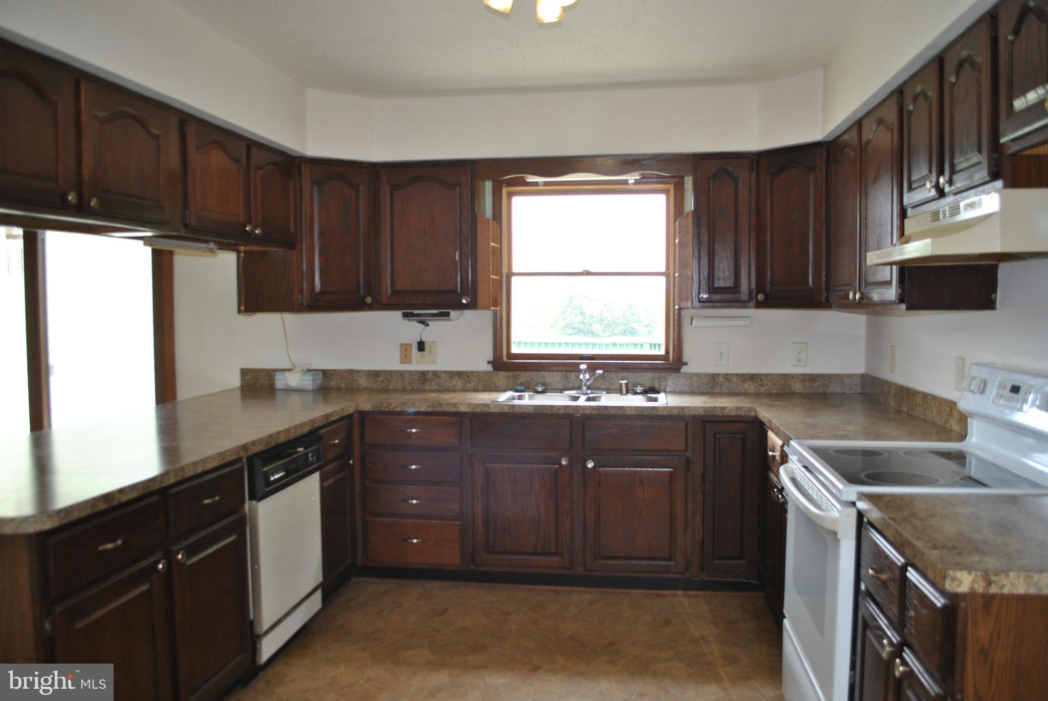7313 Covingtons Corner Road Bealeton, VA 22712 - Photo 8 of 22 Kitchen
