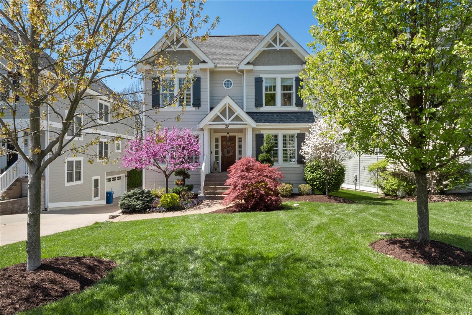 25 Dwyer Place Ladue, MO 63124 - Photo 11 of 48