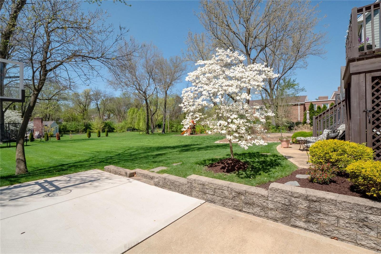 25 Dwyer Place Ladue, MO 63124 - Photo 45 of 48