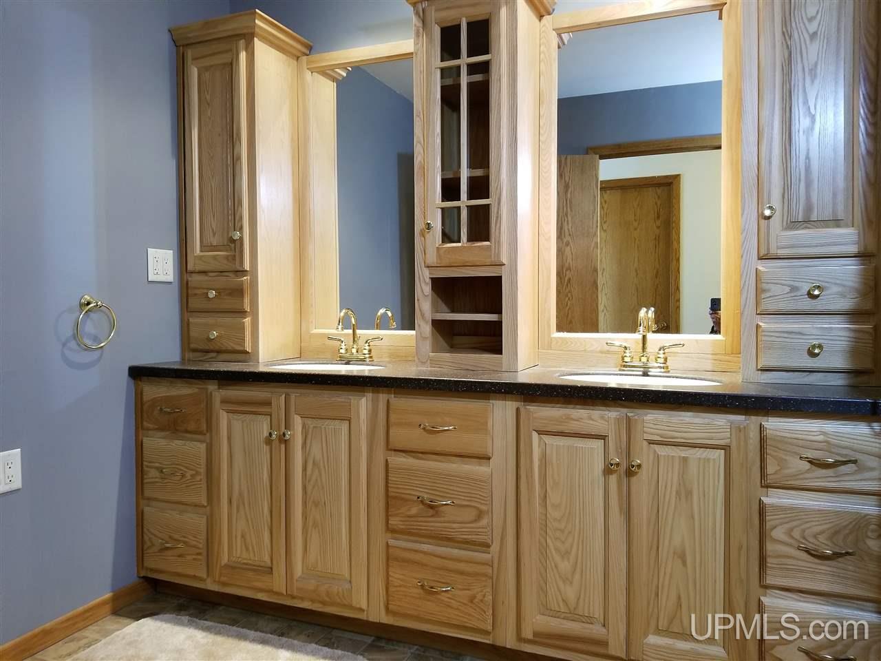 2600 18th Road Escanaba, MI 49829 - Photo 15 of 25
