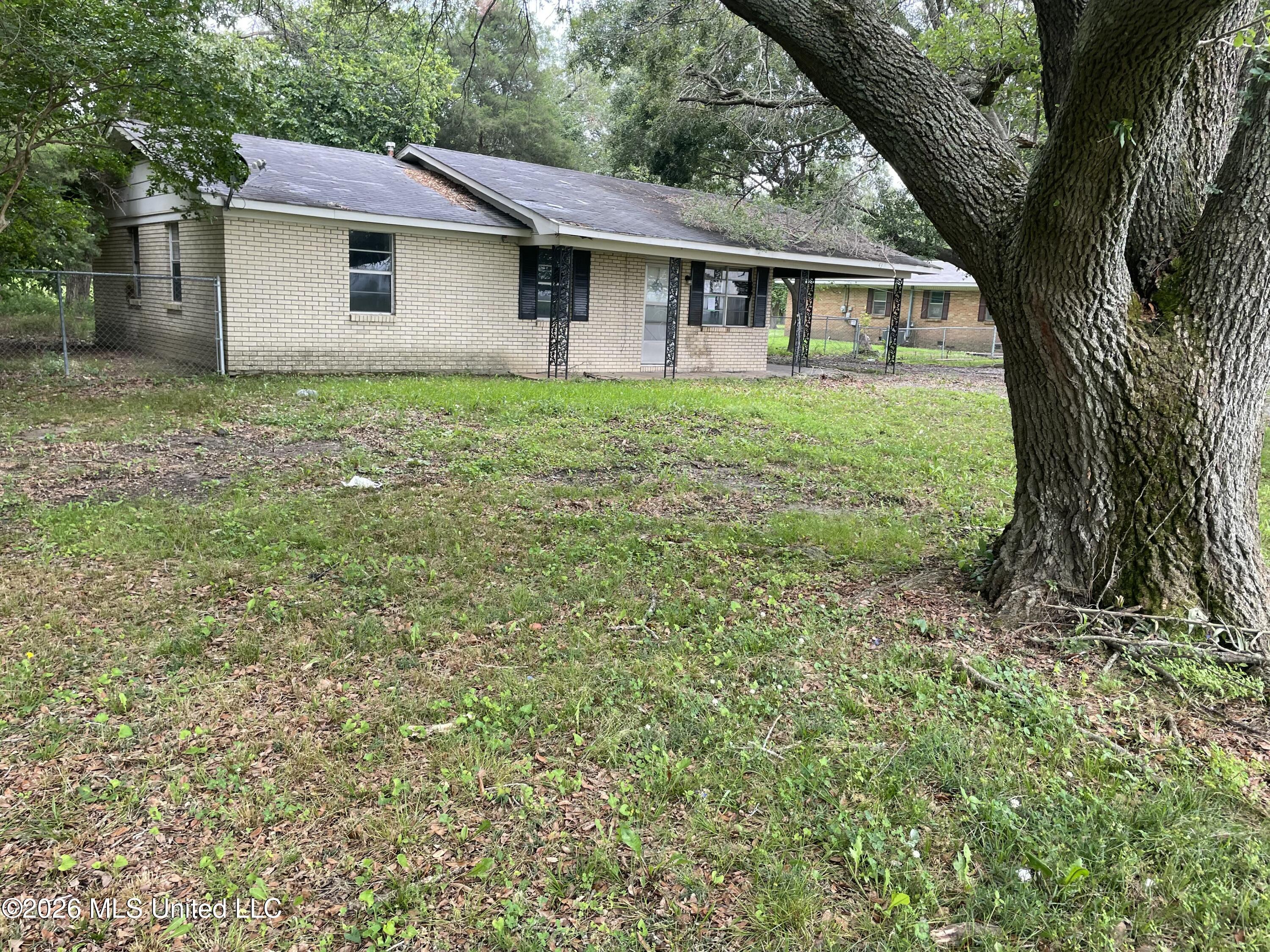 443 Smith Road Cleveland, MS 38732 - Photo 6 of 13 Front