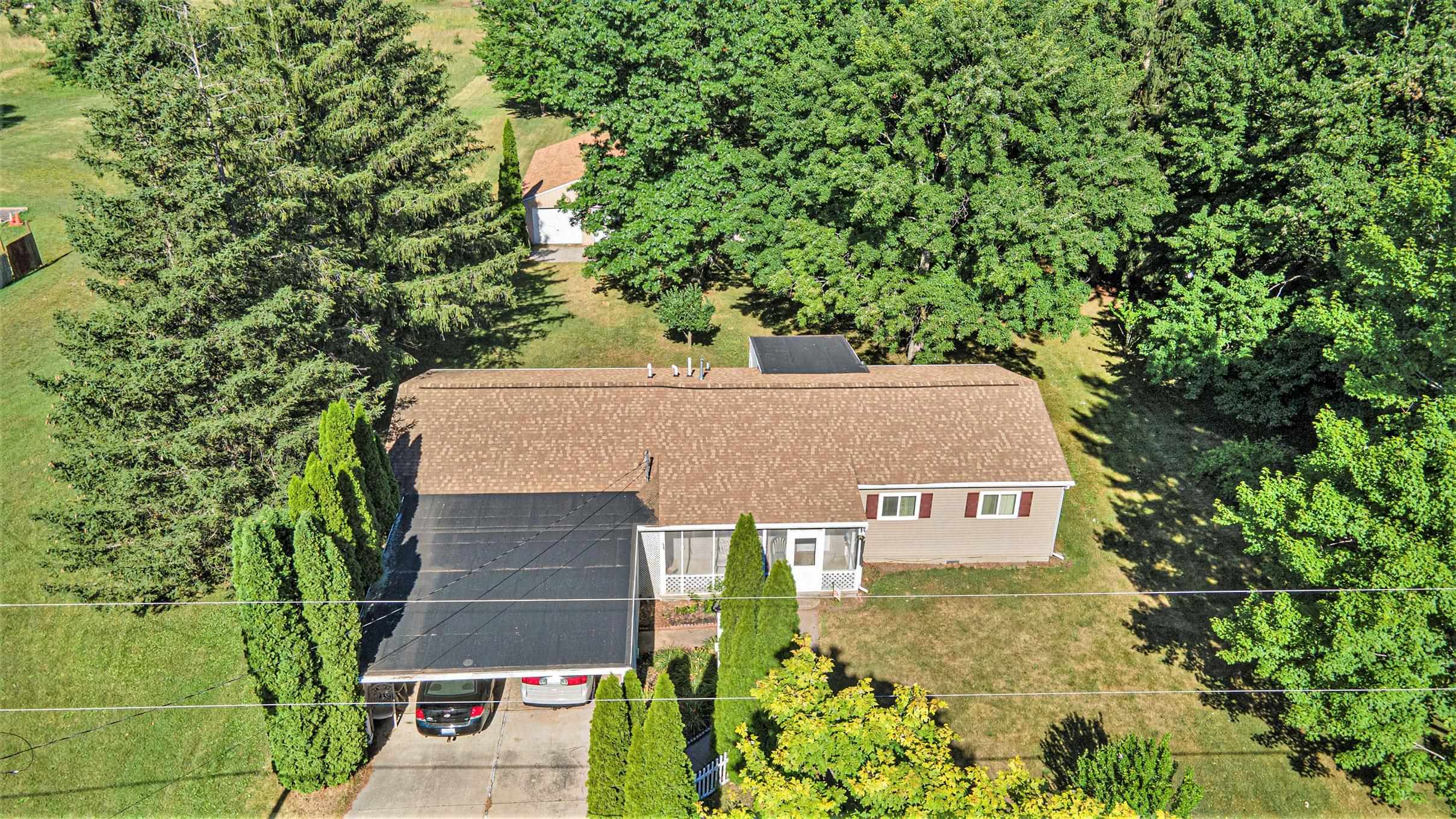 9870 Marshall Road Birch Run, MI 48415 - Photo 2 of 26 50083511-1.JPG