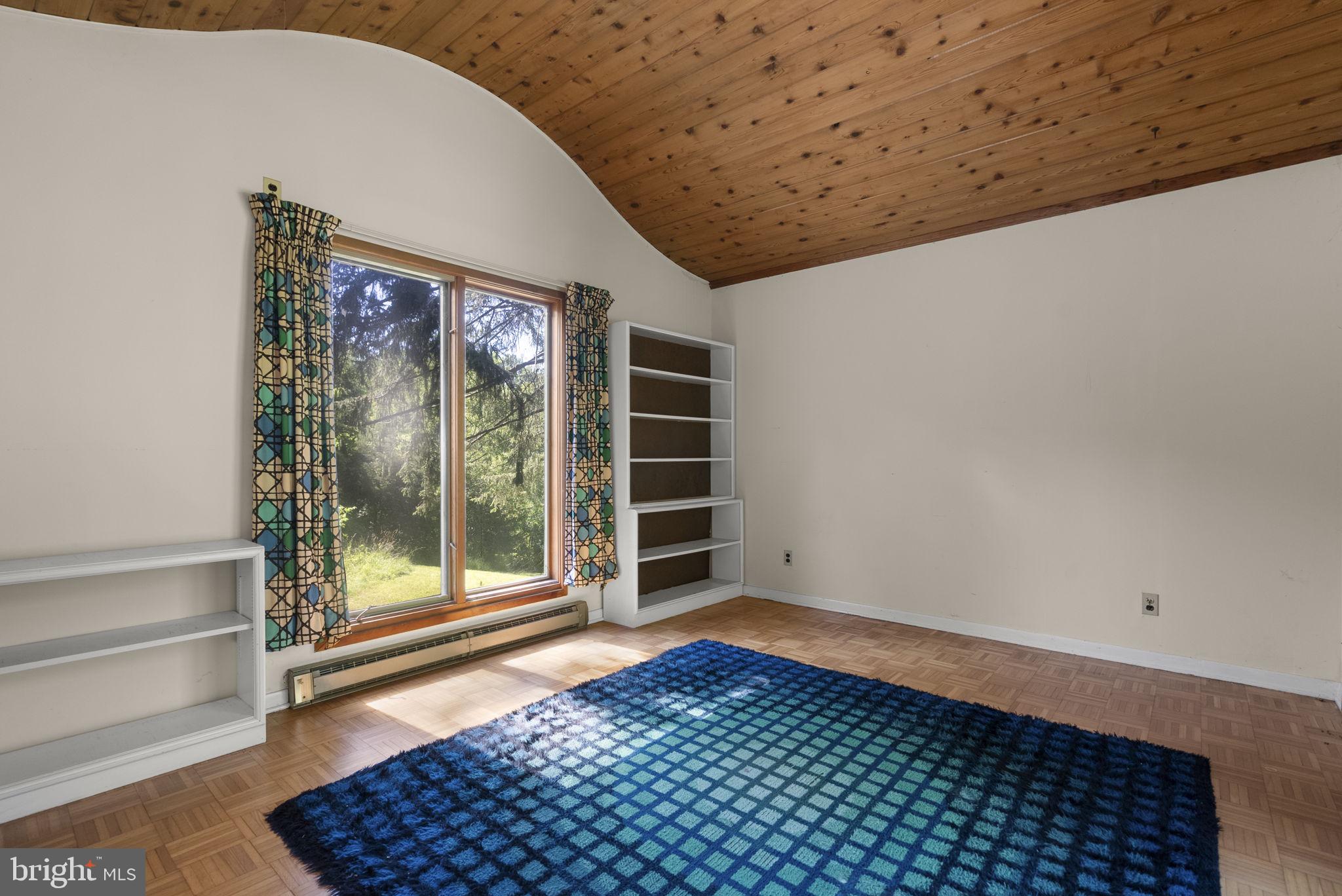 4376 Rte 97 Avenue Brookeville, MD 20833 - Photo 31 of 70 Family Room