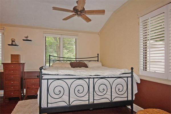 38 Oakvale Road Framingham, MA 01701 - Photo 18 of 30