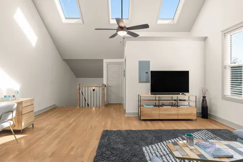 $734,900 | 1728 Carvell Avenue, Nashville, TN 37203