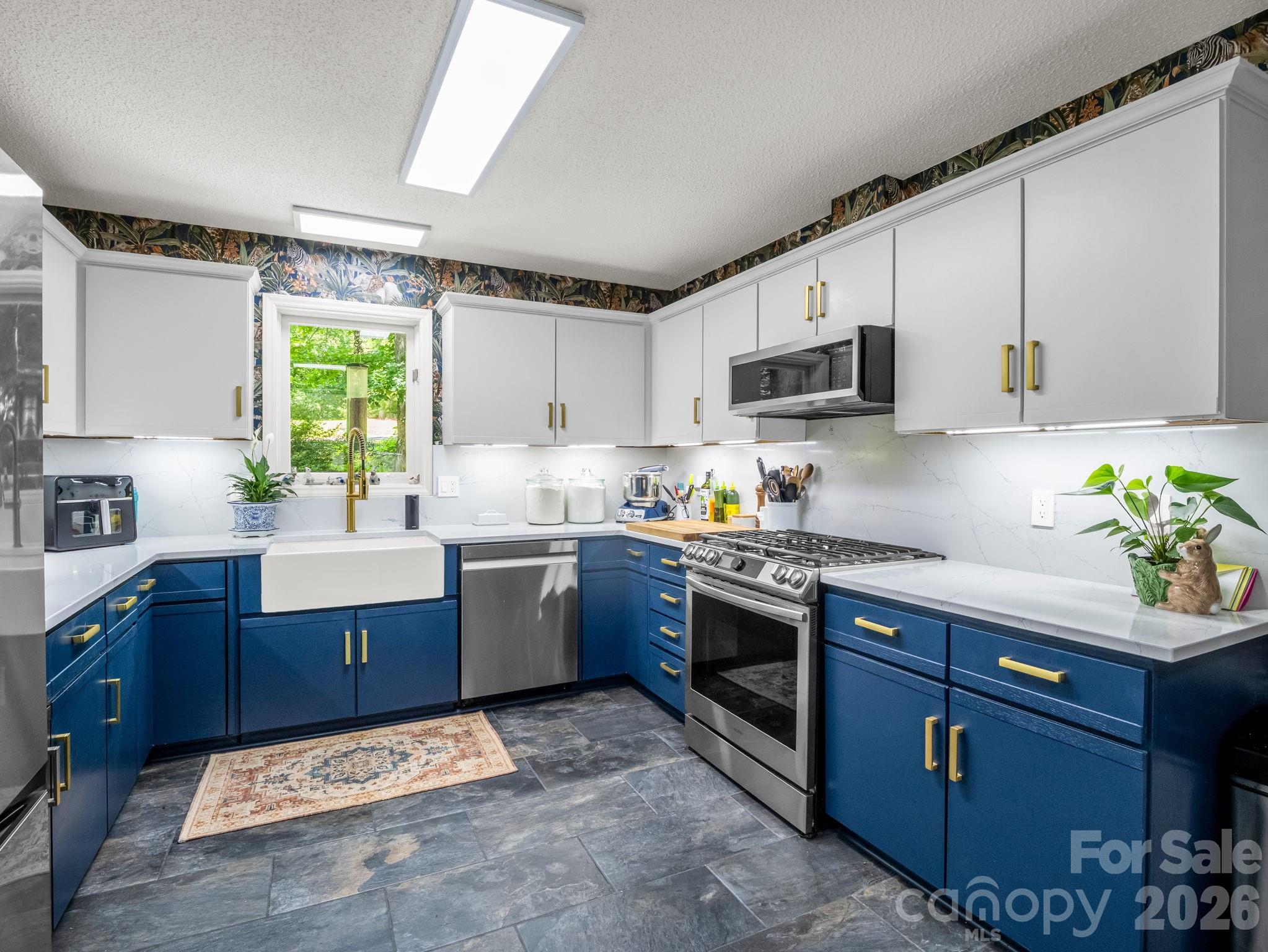 154 Fairlane Road Columbus, NC 28722 - Photo 18 of 48