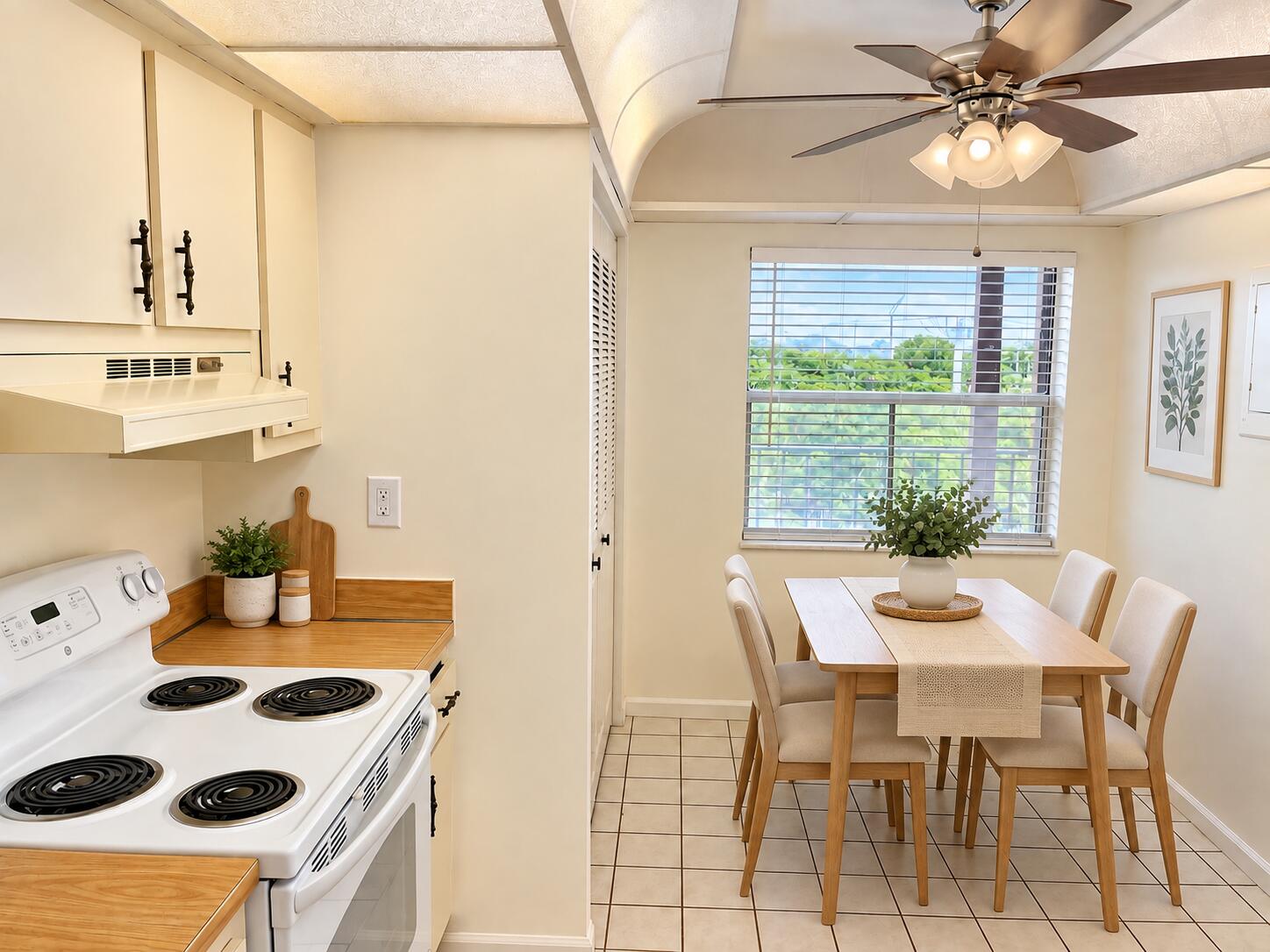 357 North Rock Island Road, Unit 407 Margate, FL 33063 - Photo 9 of 29 IMG_6369