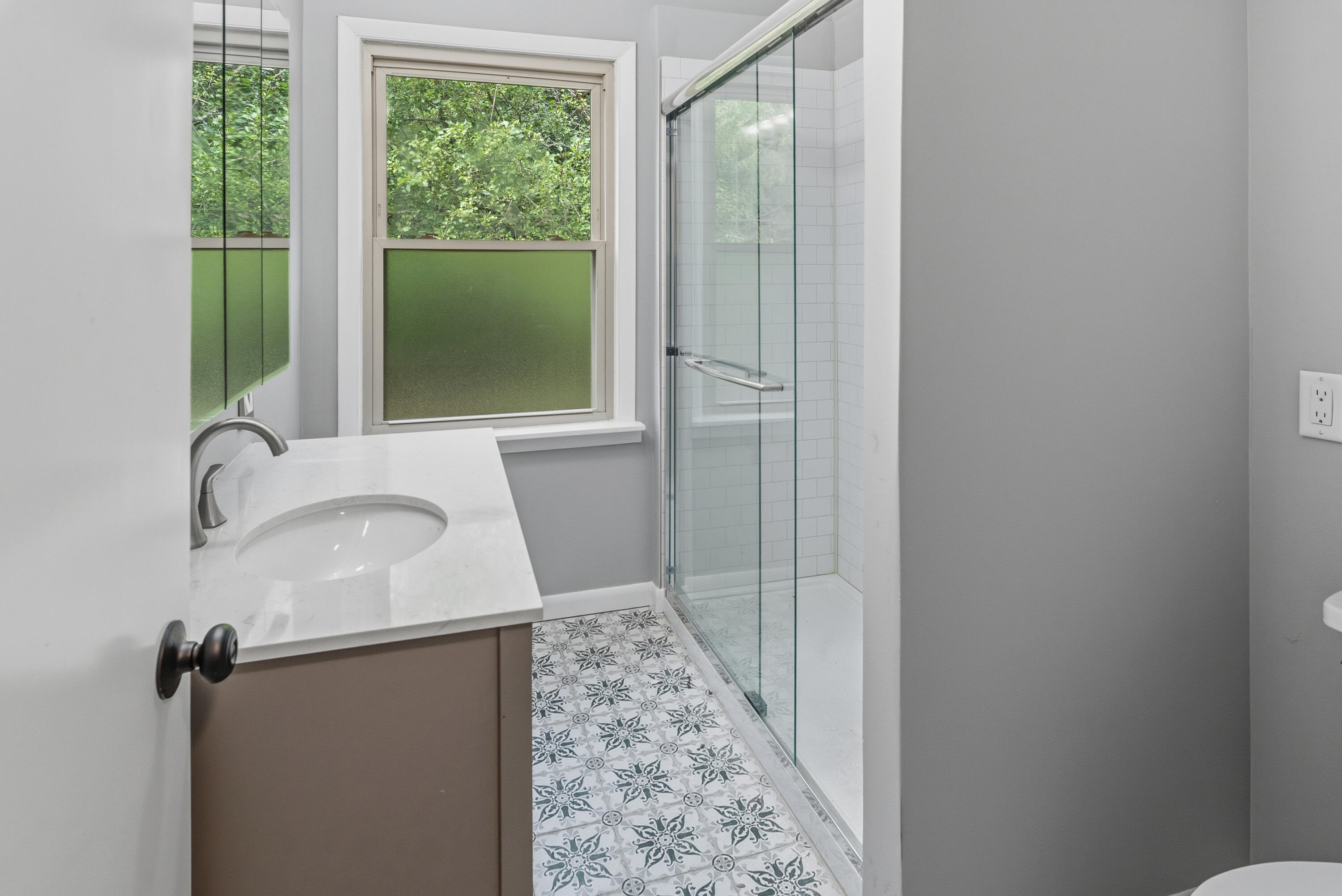 4418 West Mequon Road Mequon, WI 53092 - Photo 18 of 37 master bath
