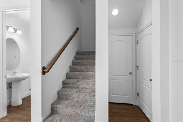 $2,850 | 4525 Chinkapin Drive, Sarasota, FL 34232