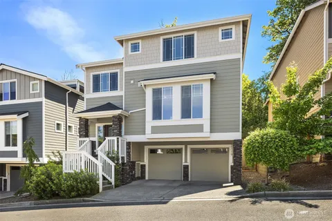 $1,749,000 | 2119 Northwest Lynx Loop, Issaquah, WA 98027