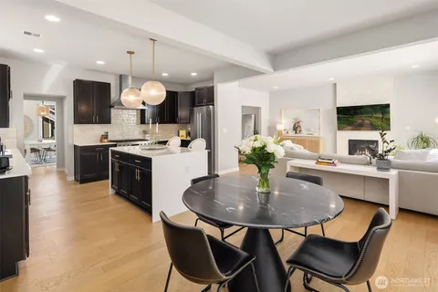 $1,749,000 | 2119 Northwest Lynx Loop, Issaquah, WA 98027