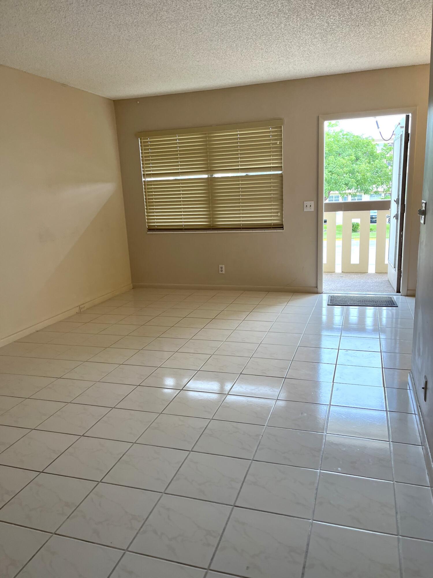 2045 Wolverton C Boca Raton, FL 33434 - Photo 3 of 15 2045 003